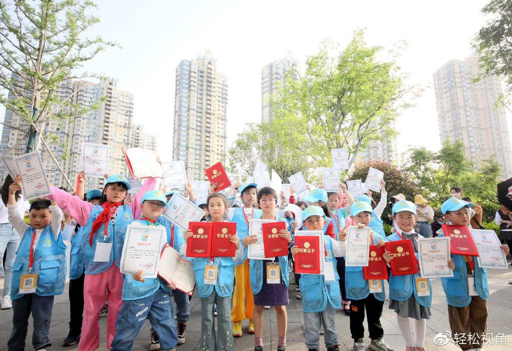 安徽芜湖：第二期“为爱发声 爱心卖报”公益活动举办