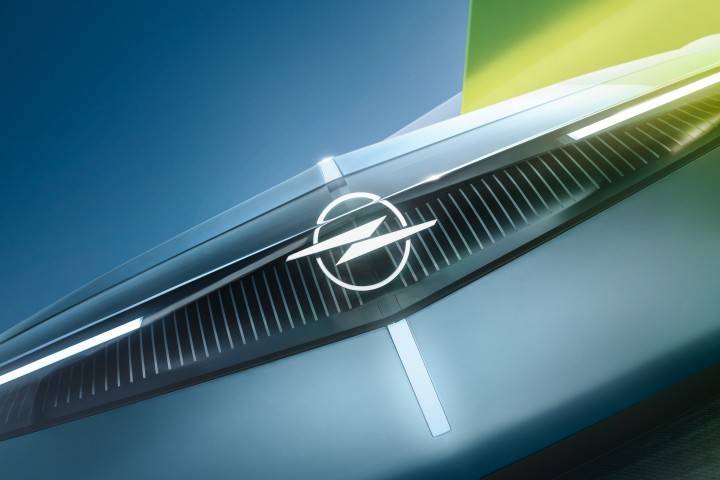 谁说德系只有BBA？Opel预告概念车细节，闪电风镜惹争议
