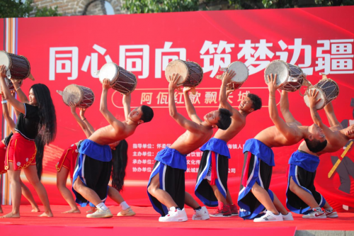 群生大院举办“阿佤红歌飘长城”公益演出，助力边疆孩子圆梦北京